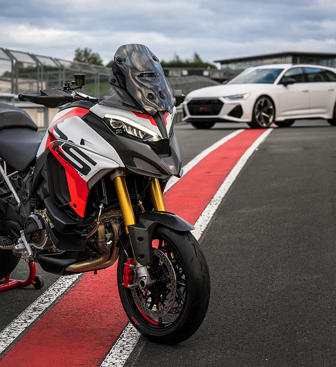 2025 Ducati Multistrada V4 RS - Iceberg White - Image 3