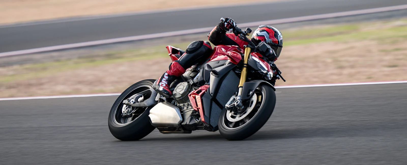 2025 Ducati Streetfighter V4 - Red - Image 17