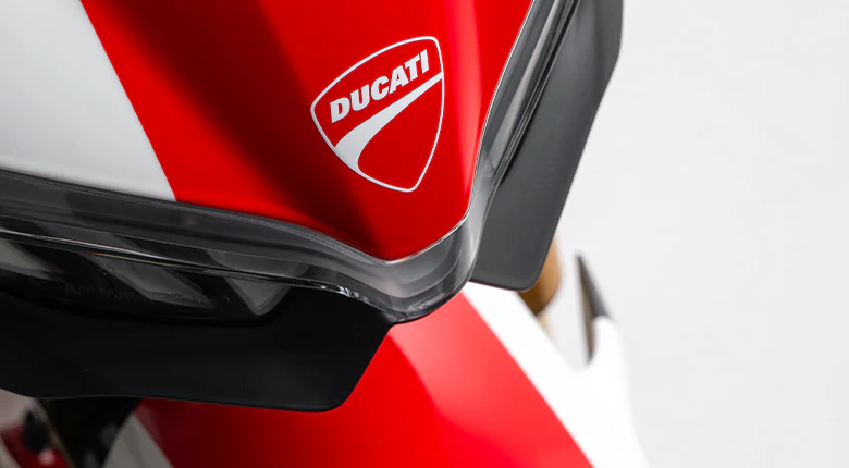 2025 Ducati Streetfighter V4 Supreme - Image 9