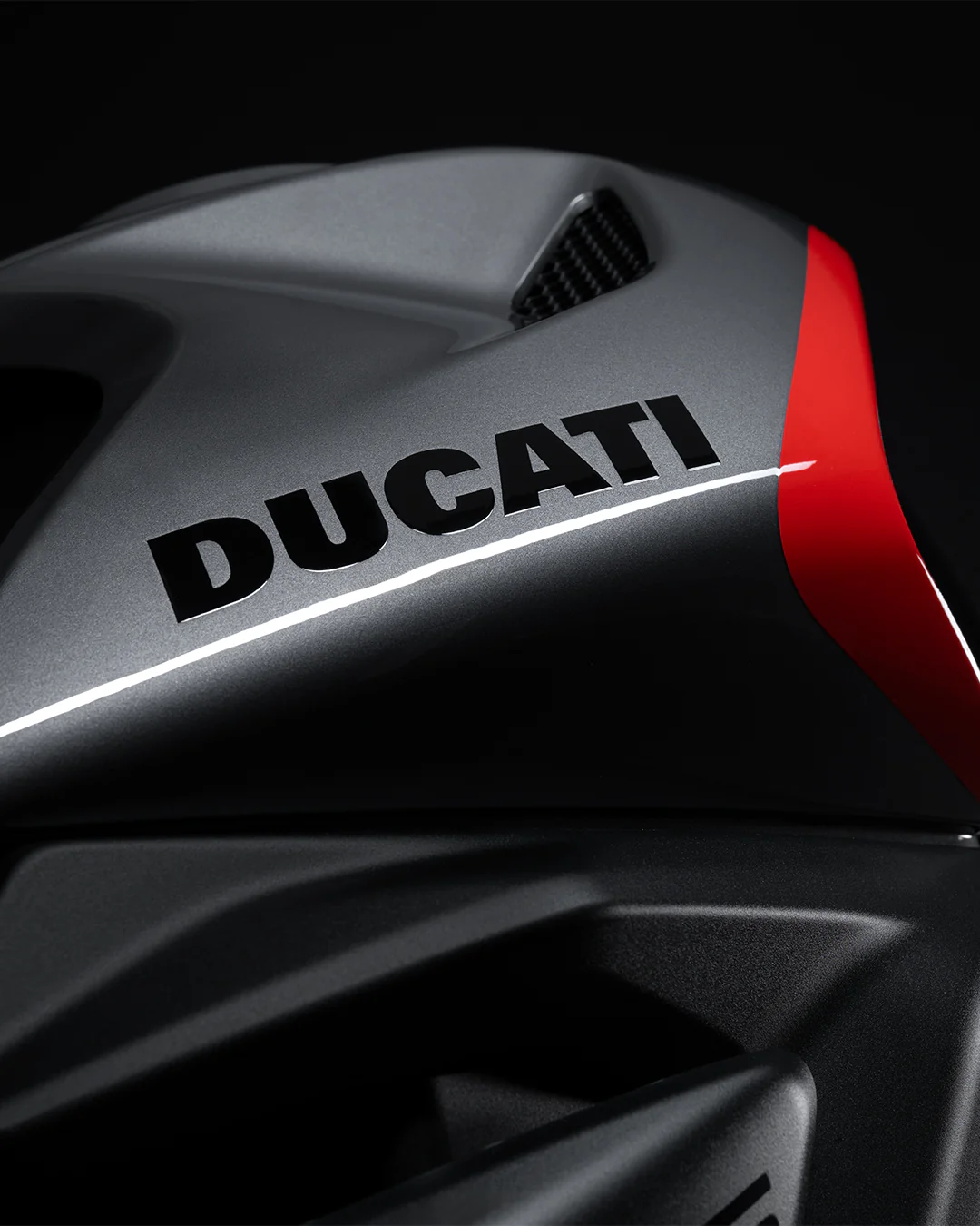 2026 Ducati Monster Plus - Sport Livery - Image 9