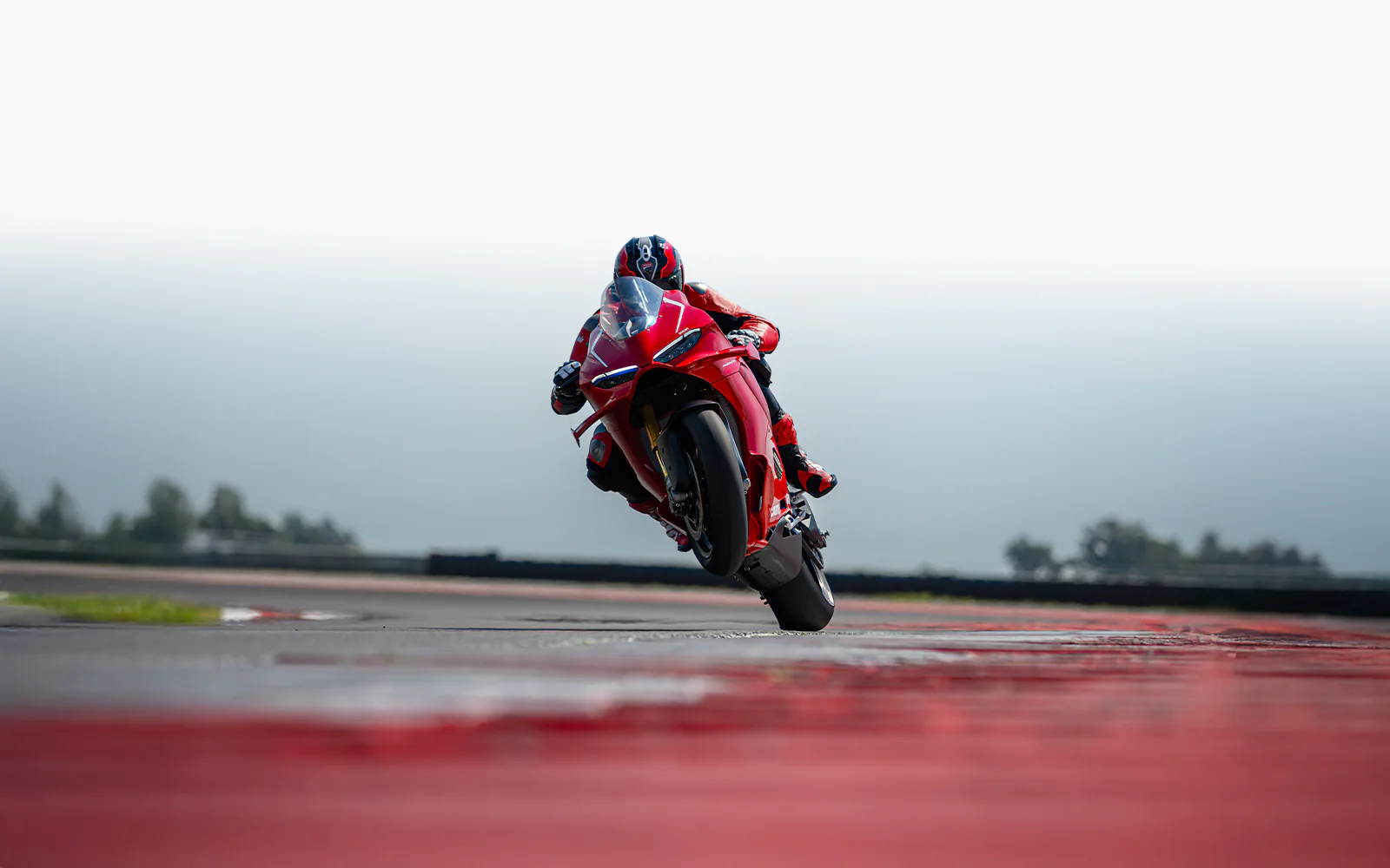 2026 Ducati Panigale V4 R - Image 12
