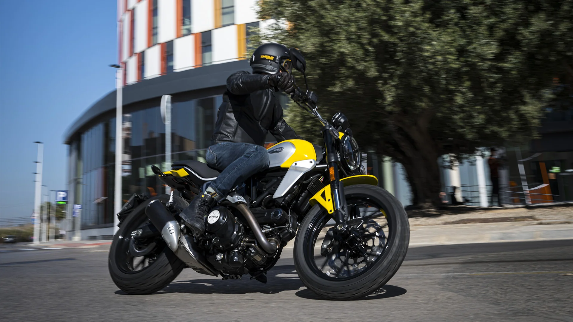2026 Ducati Scrambler Icon - Yellow - Image 12