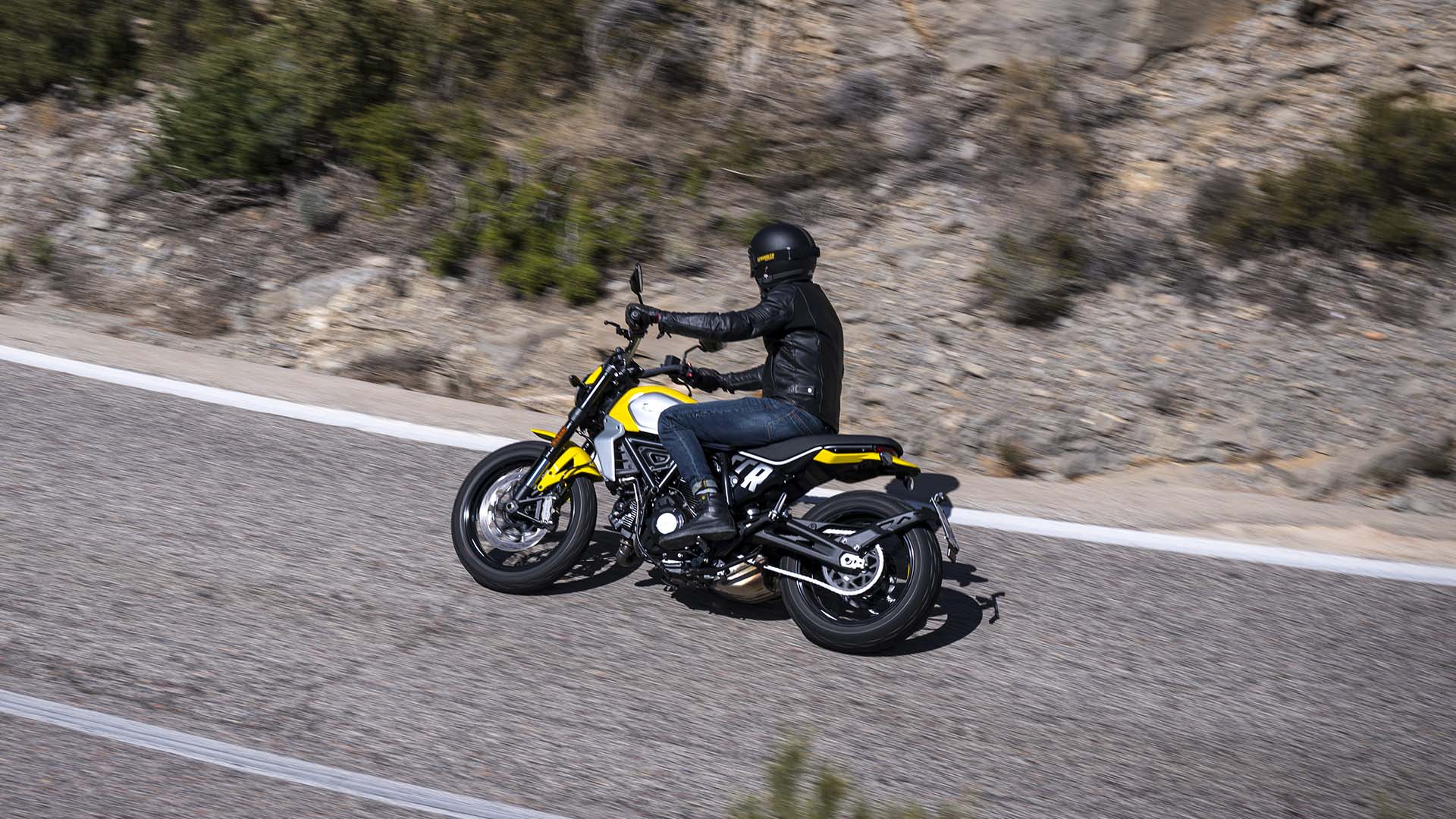 2026 Ducati Scrambler Icon - Yellow - Image 15