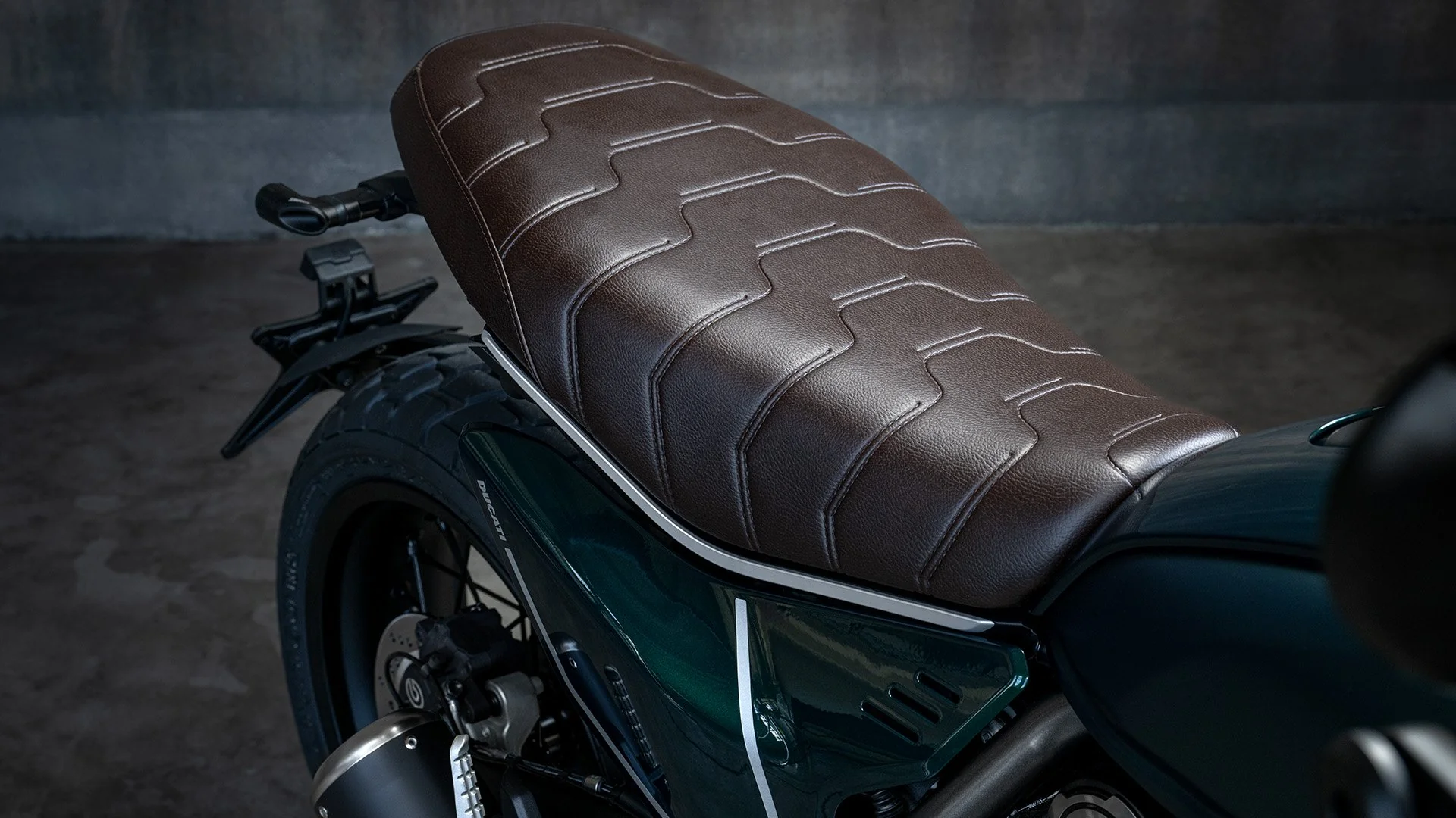 2026 Ducati Scrambler Nightshift - Emerald Green - Image 6