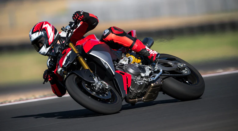 2026 Ducati Streetfighter V2 - Red - Image 14