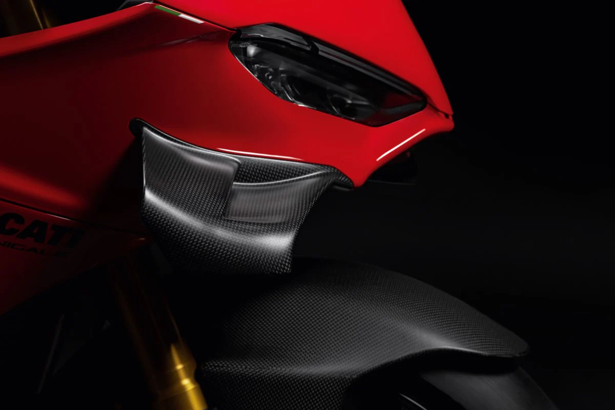 96981841BA - Carbon front fender - Panigale V4 - Image 4