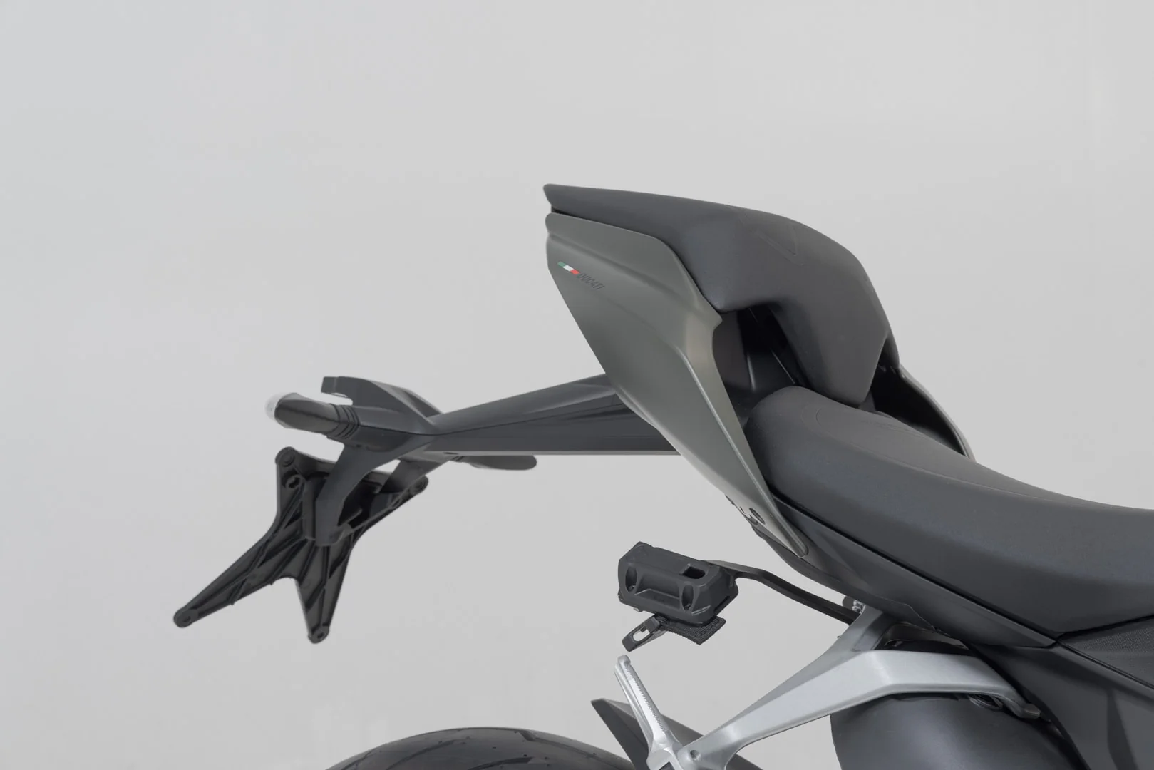 BC.HTA.22.740.30901 - SW-MOTECH - PRO BLAZE H saddlebag set -  Ducati Streetfighter V2 (21-) - BLACK - Image 5