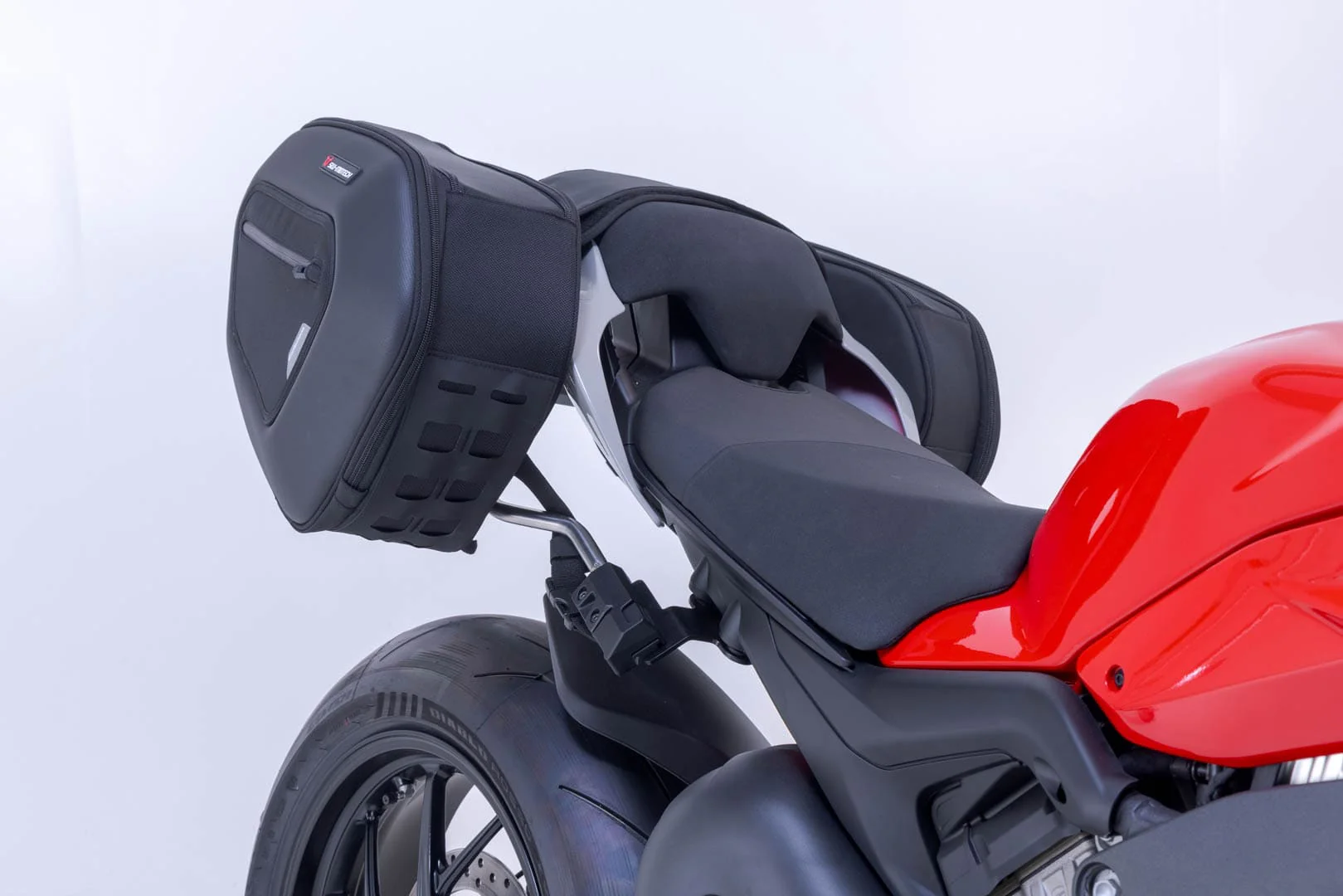 BC.HTA.22.740.35800 - SW-MOTECH - PRO BLAZE H saddlebag set - Ducati Streetfighter V4 / S (19-) - Image 3