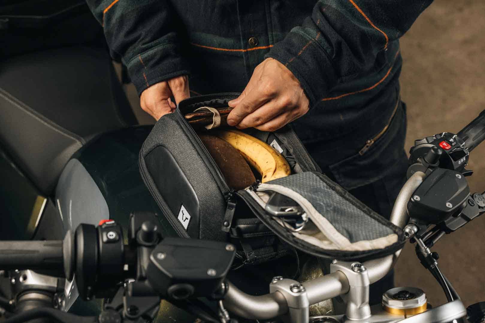 BC.TRS.00.411.20000 - SW-MOTECH - Legend Gear tank bag LT3 - For PRO tank ring  3-5 l - BLACK - Image 4