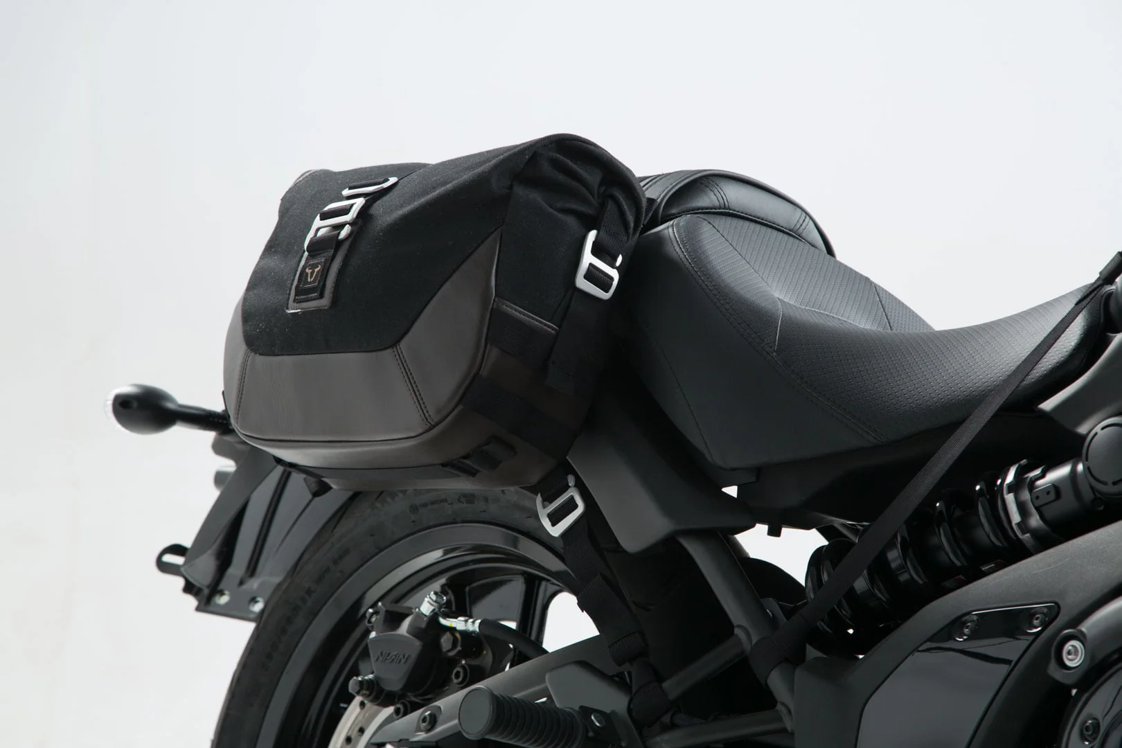 BC.HTA.00.402.10000 - SW-MOTECH - Legend Gear saddle bag LS2 - 135 l For Legend Gear saddle strap SLS - Image 4