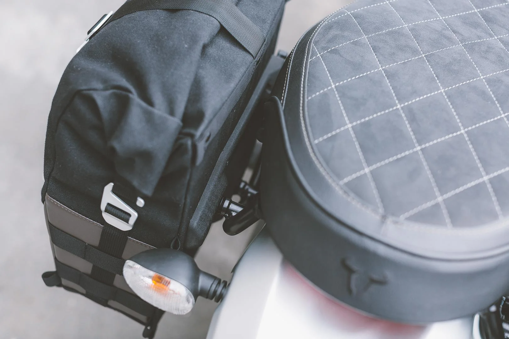 BC.HTA.00.402.10200R - SW-MOTECH - Legend Gear side bag LC2 - Black Edition - 135 l For right SLC side carrier - Image 3