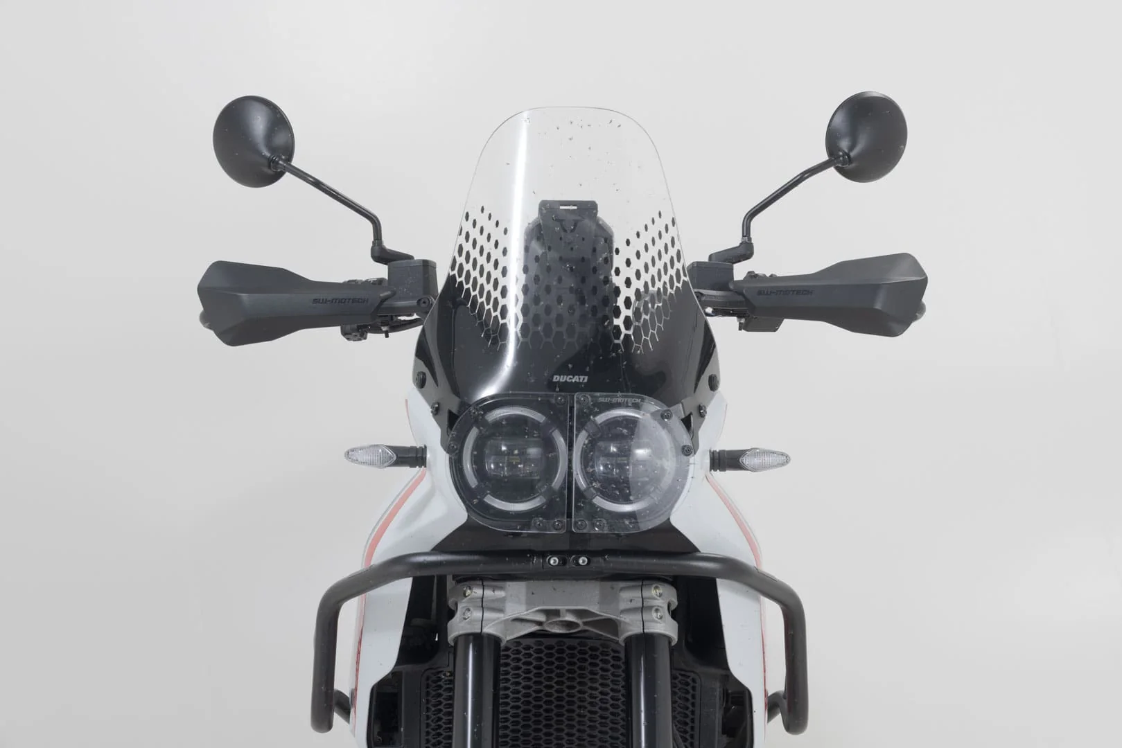 HDG.00.220.30800/B - SW-MOTECH - Adventure handguard kit -  For hollow handlebars 22mm to 1 inch - BLACK - Image 2
