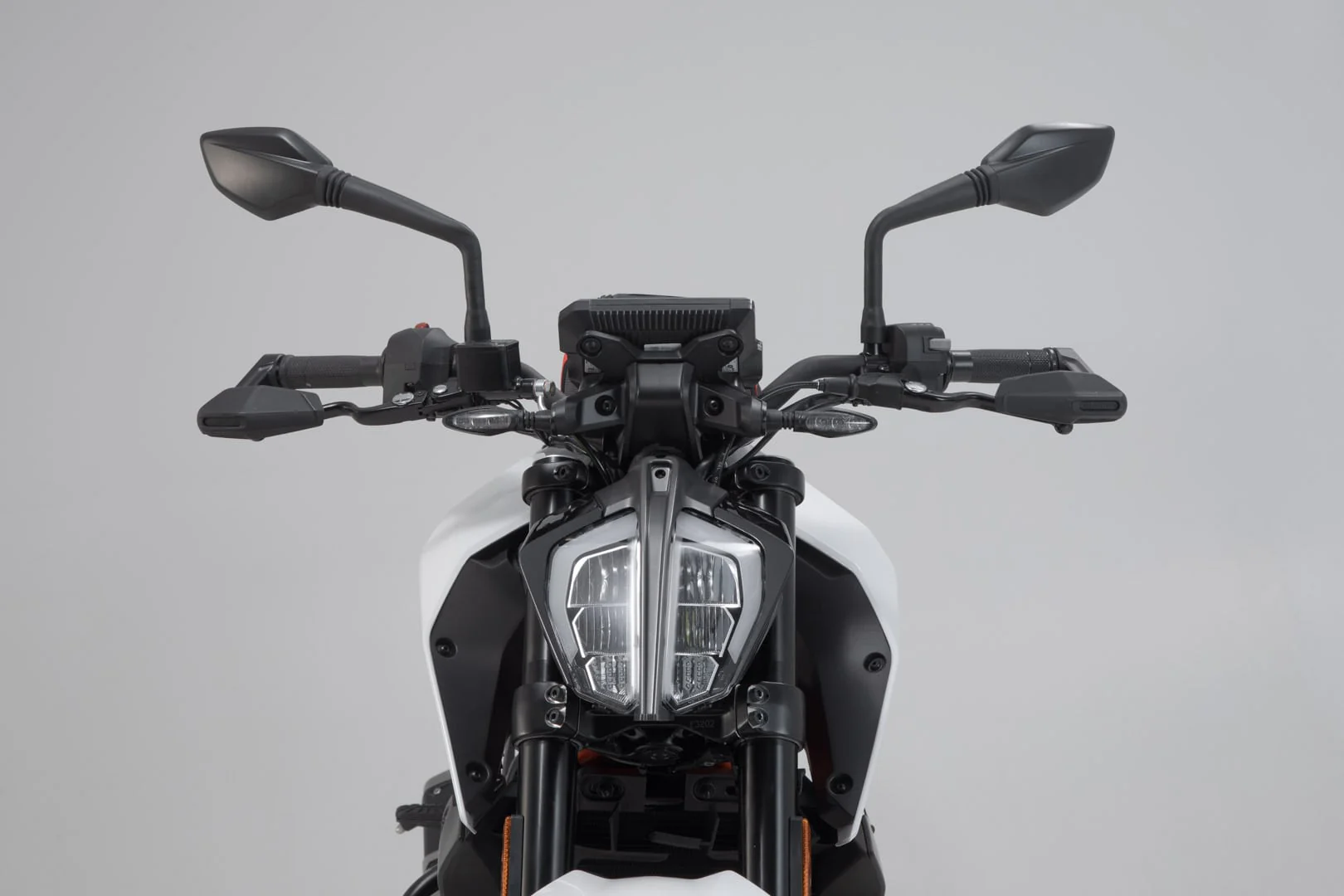 LVG.04.882.11000/B - SW-MOTECH - Lever guards with wind protection - 390 Duke, Monster 937, MT-03, Tuono 1100 - BLACK - Image 2