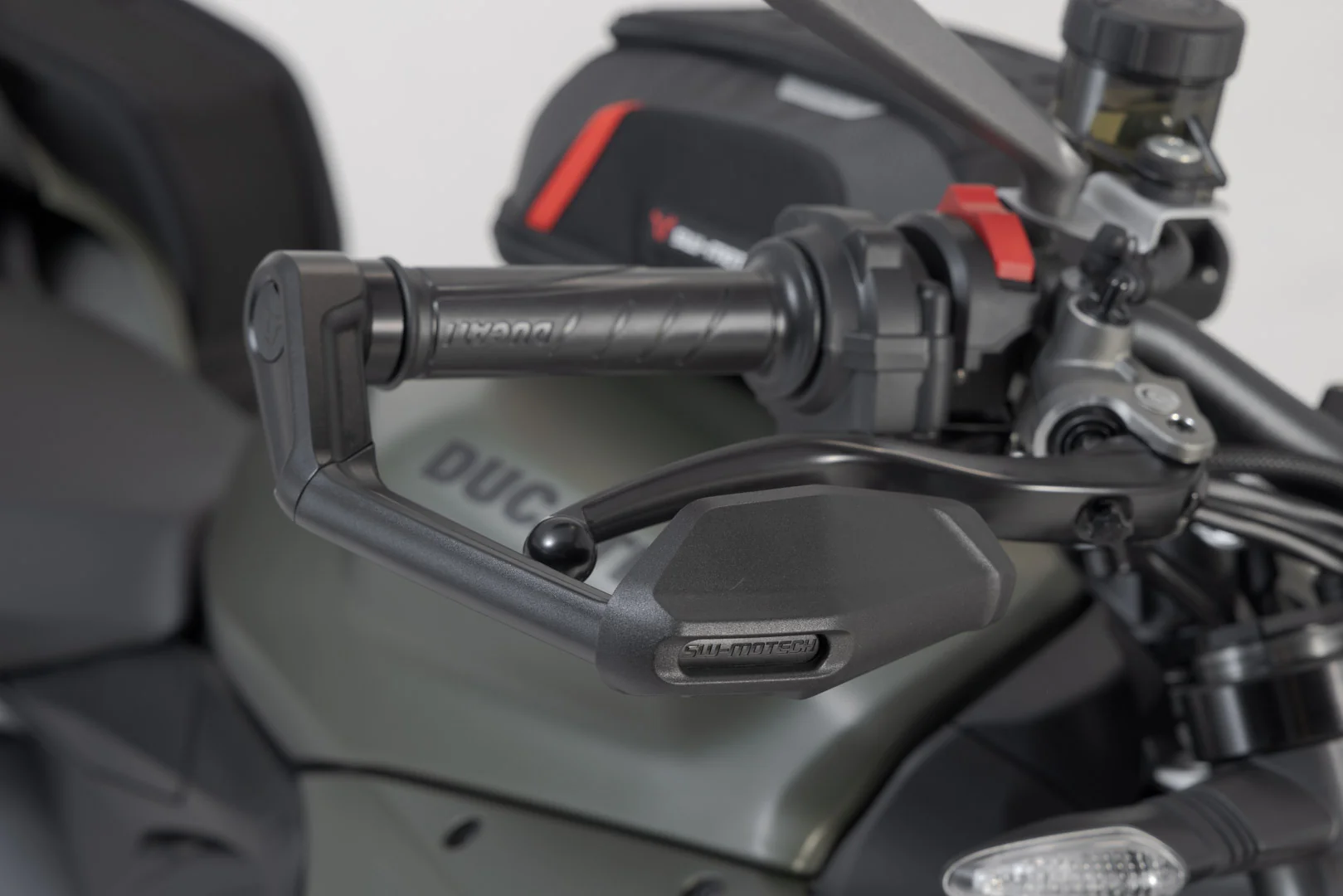 LVG.22.999.11002/B - SW-MOTECH - Lever guards with wind protection - Aprilia, Ducati, Triumph models - BLACK - Image 4