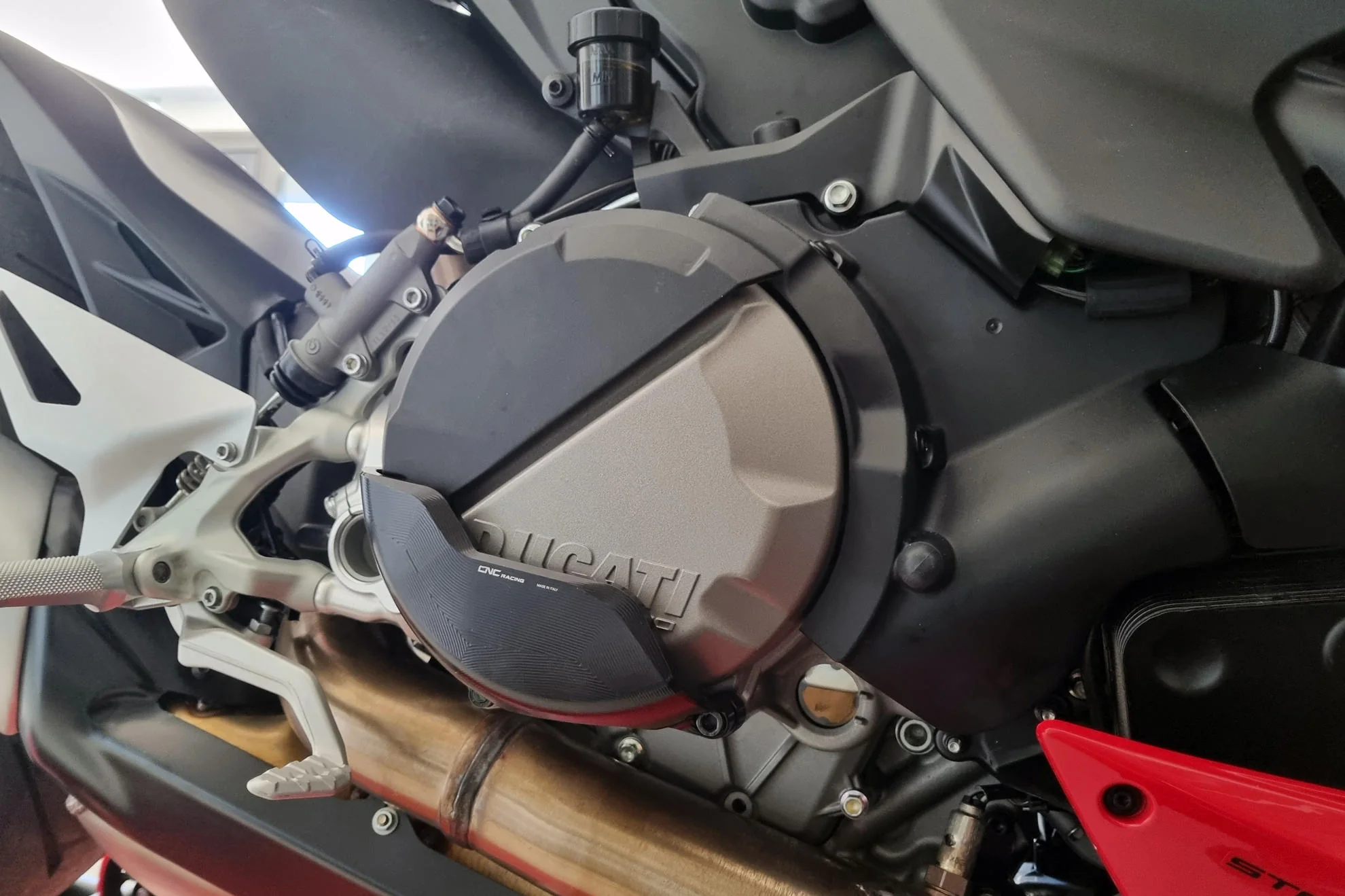 PR322B - CNC Racing RPS Clutch Guard for Ducati Streetfighter V2 - Image 3
