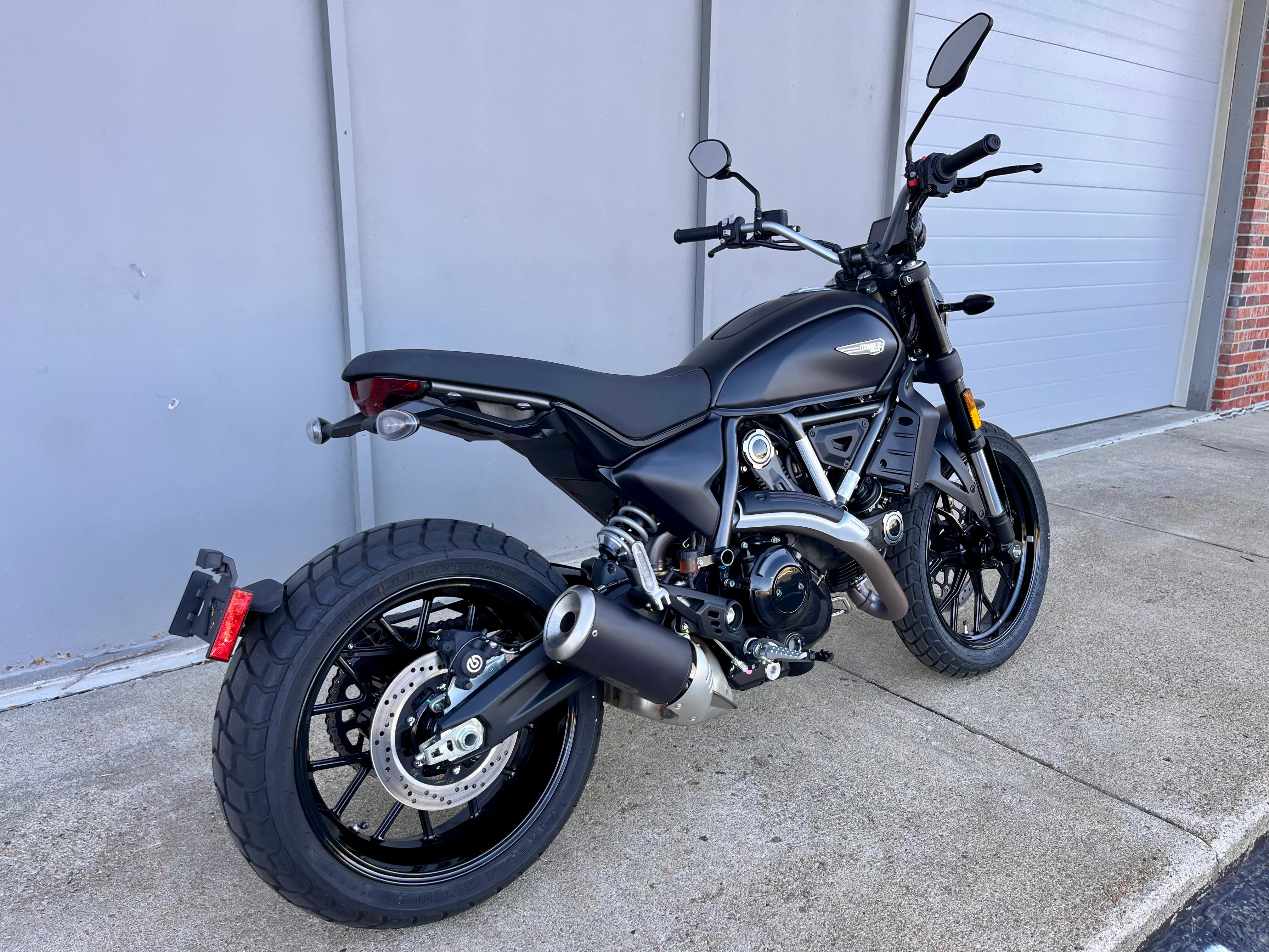 PREMIUM PREOWNED 2025 Ducati Scrambler Icon Dark (2368) - Image 3