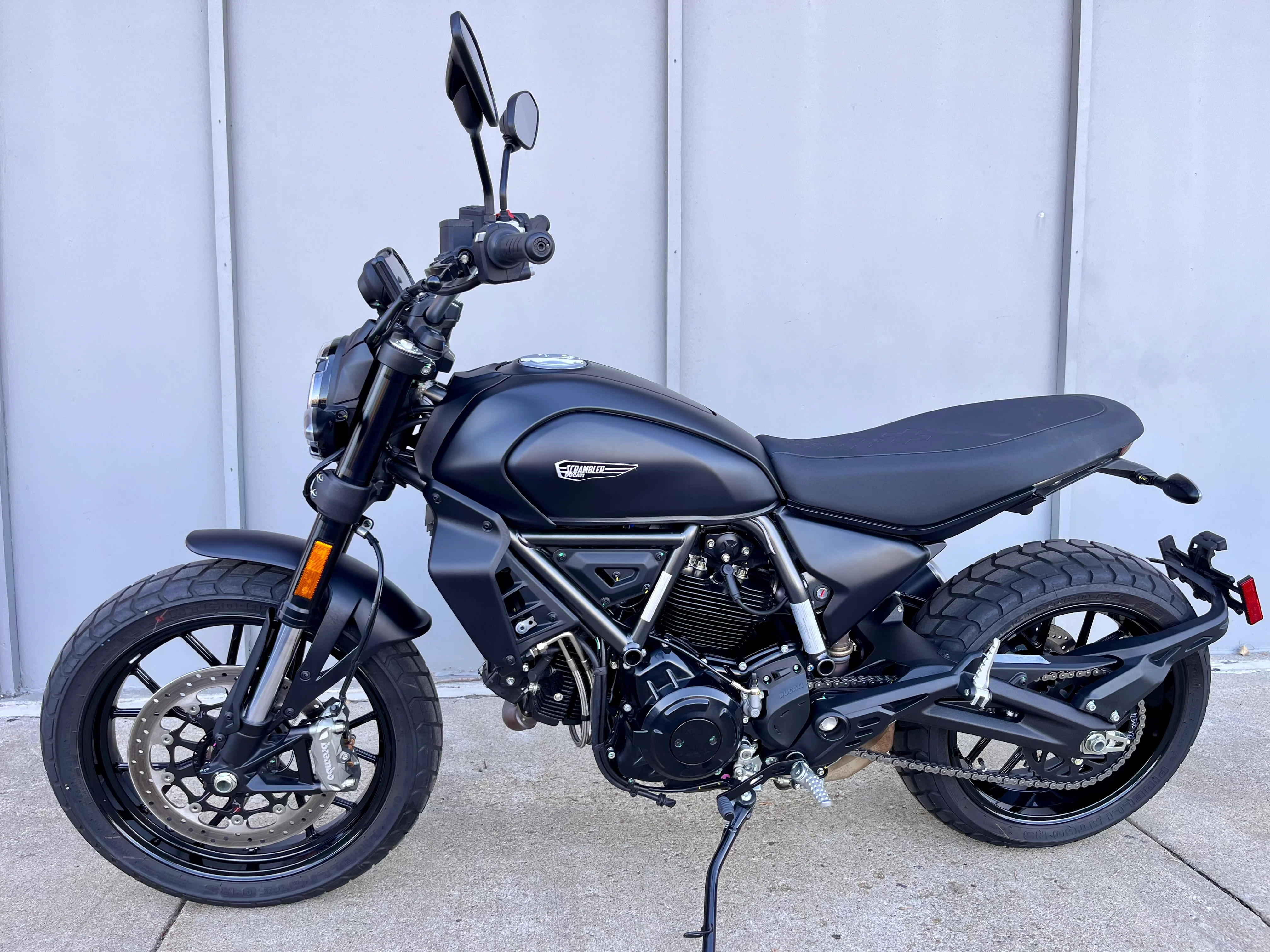 PREMIUM PREOWNED 2025 Ducati Scrambler Icon Dark (2368) - Image 4
