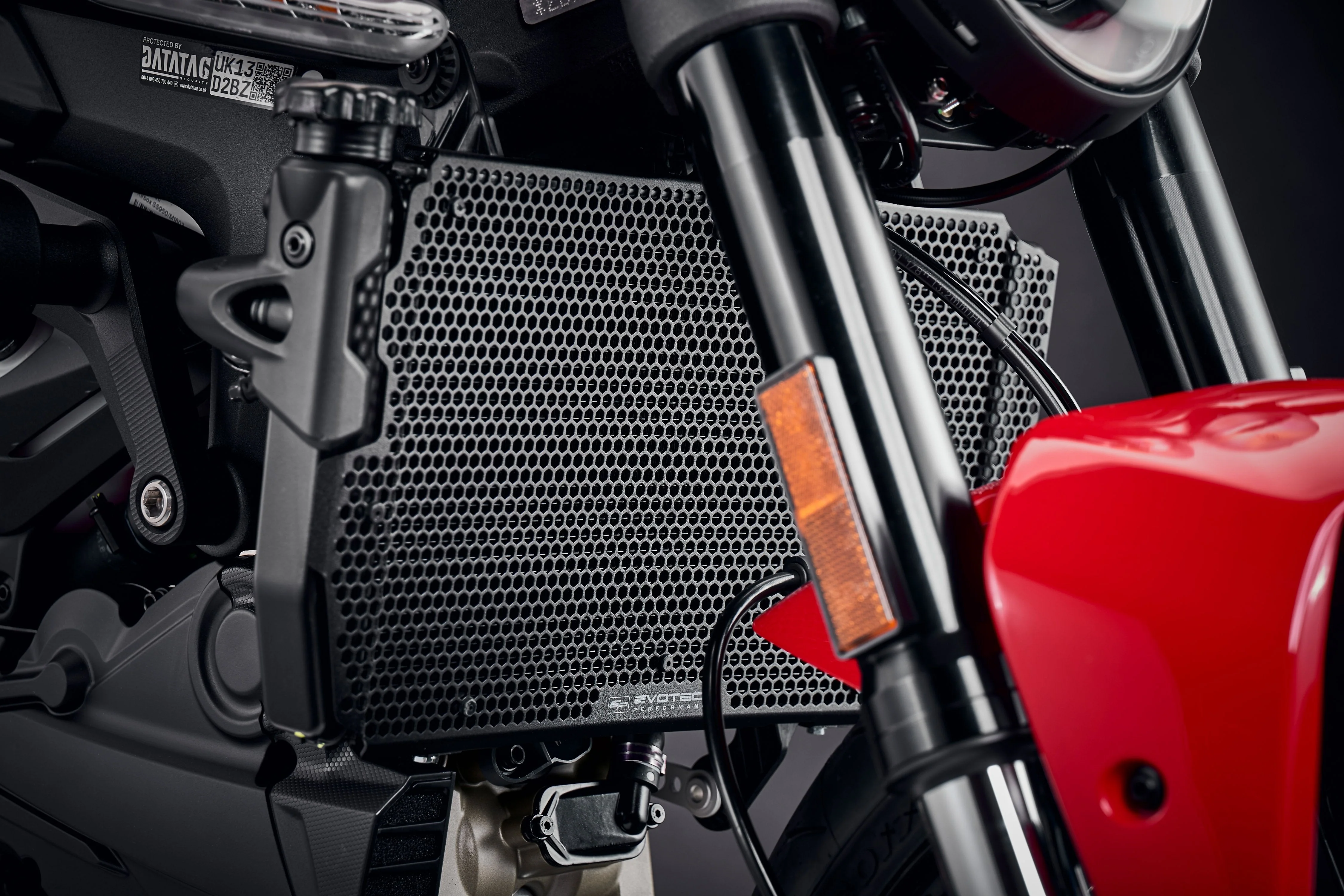 PRN015543 - Evotech Radiator Guard - Image 2