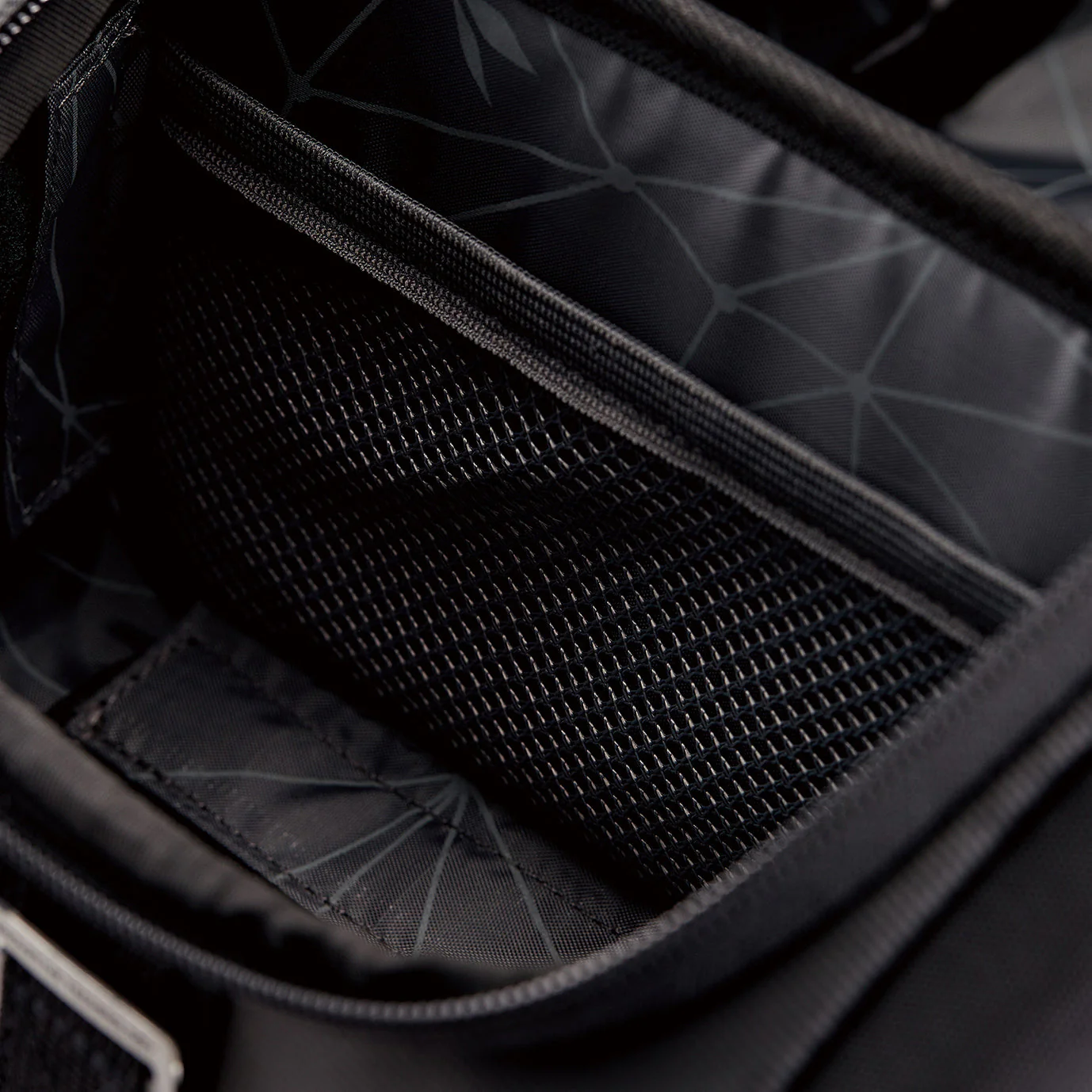 RS Taichi - SPORT SEAT BAG .10L RSB312 - Image 2