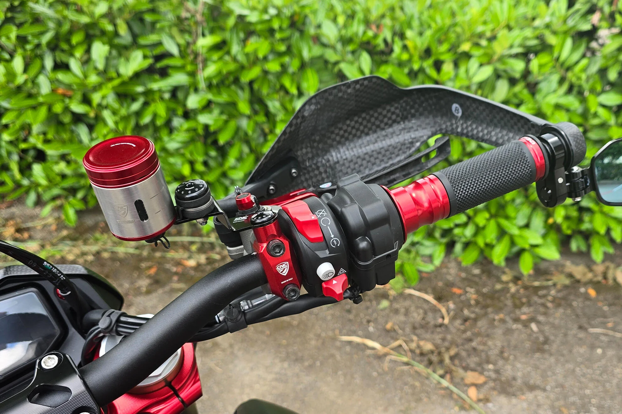 SEA19 - CNC Racing Aluminum Front Reservoir Brackets for Ducati Hypermotard 698 Mono - Image 5