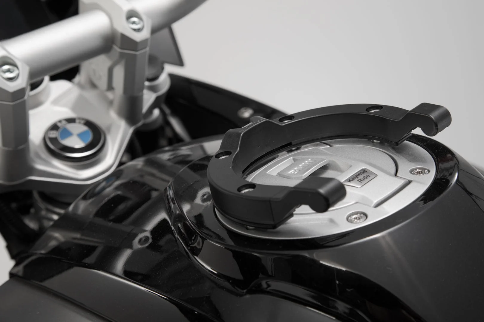 TRT.00.475.30601/B - SW-MOTECH - ION tank ring -  For BMW / Ducati / KTM / Triumph models - BLACK - Image 2